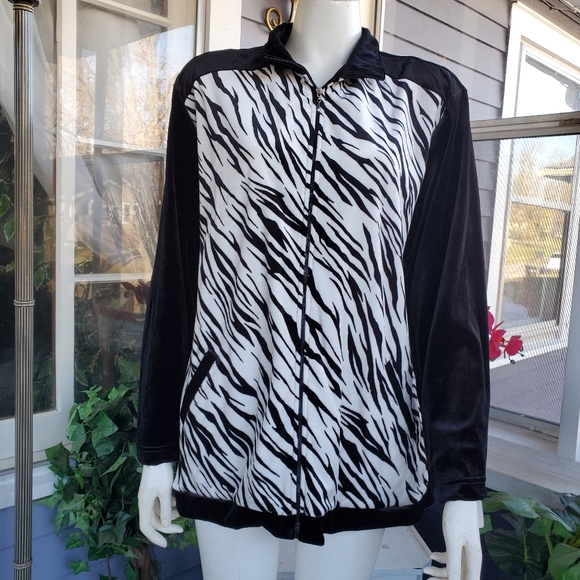 New With Tag Blast Black & White Zebra Print Velvet Zipped Up Front Jacket /Med. - Picture 9 of 11